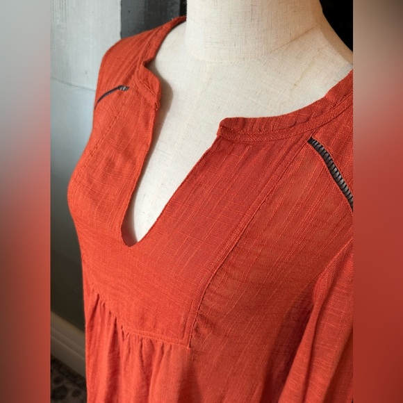 NWT ANTHROPOLOGIE Holding Horses Women's Rust Orange V-Neck Top - Picture 4 of 9